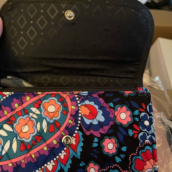 Vera Bradley wallet/wristlet - Picture 2 of 12